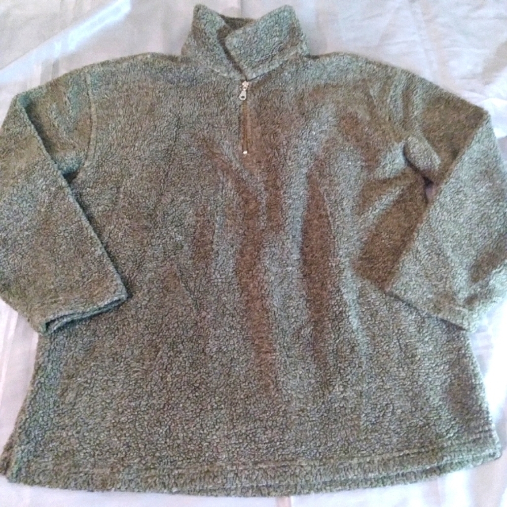 (#25) Bullhead Men's Collar Swear (Size Small)!